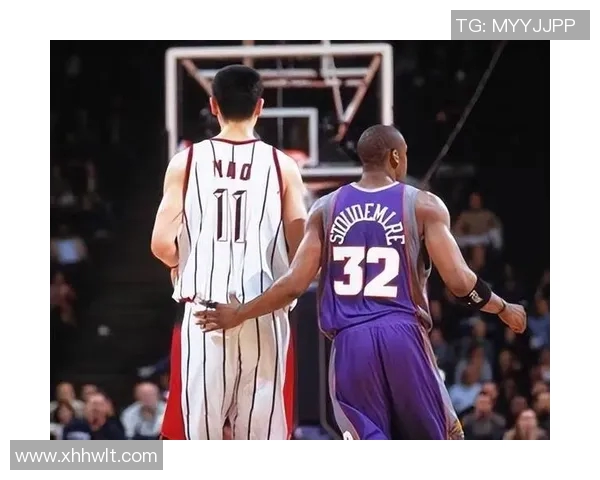 姚明与邓肯的巅峰对决:一场篮球历史上的经典盖帽瞬间 姚明与邓肯的巅峰对决:一场篮球历史上的经典盖帽瞬间