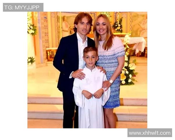 足球明星的甜蜜恋爱生活揭秘与背后的浪漫故事分享